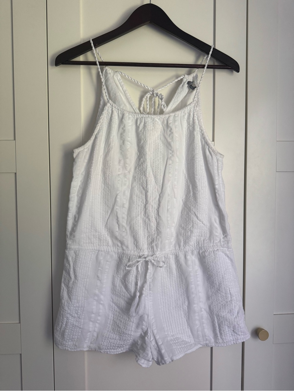 Aerie White 100% Cotton Textured Romper XS Boho Tassel Tie Vacation Summer Beach